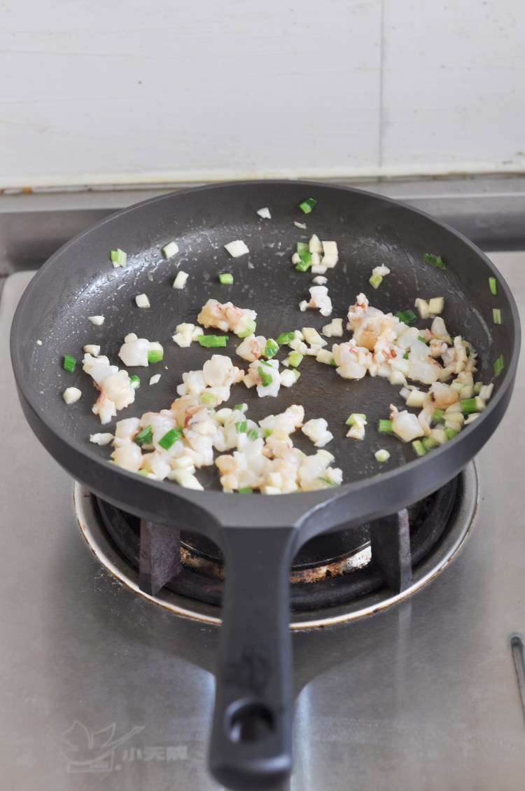 鲜虾什锦烩饭步骤4