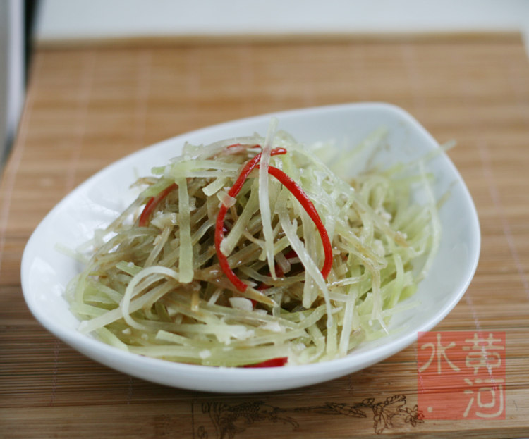 麻酱莴笋丝步骤6