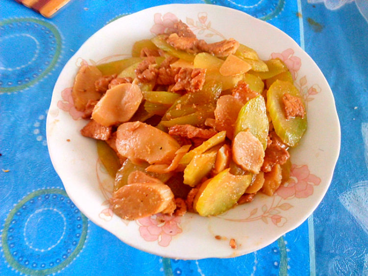 蚝油莴笋杏鲍菇炒肉步骤12