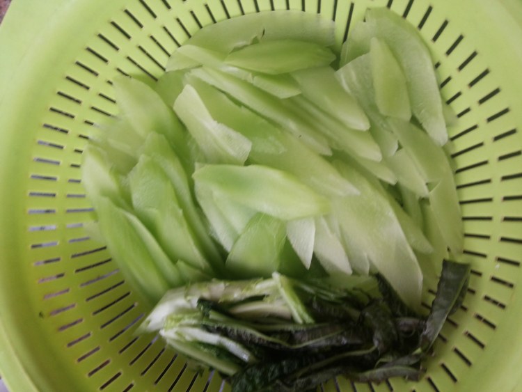 莴笋肉片步骤2