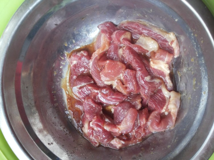 莴笋肉片步骤3