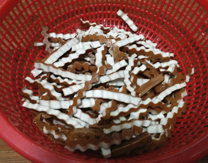 莴笋炒香干步骤3