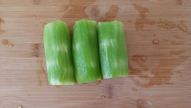 爽口莴笋丝步骤1