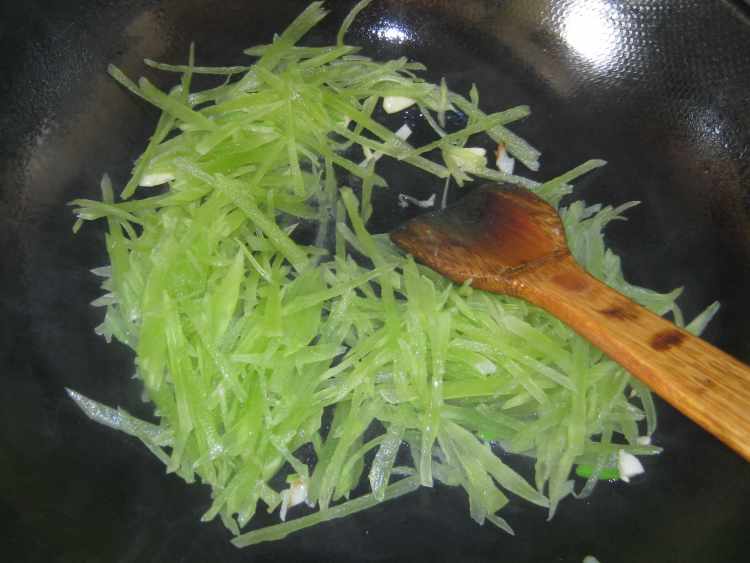 莴笋丝步骤3