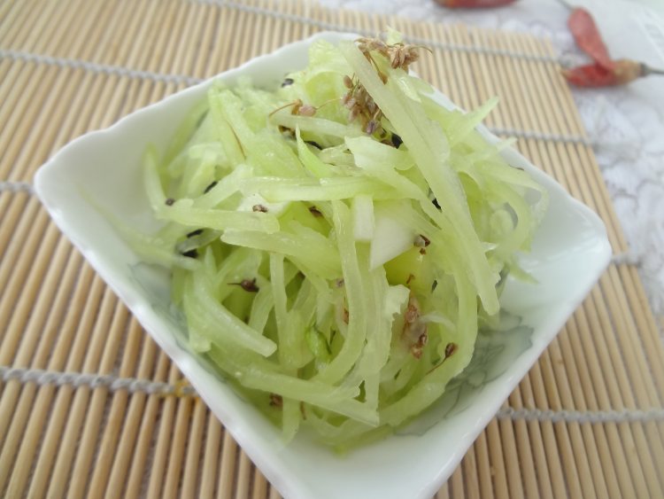 椒香莴笋丝步骤7