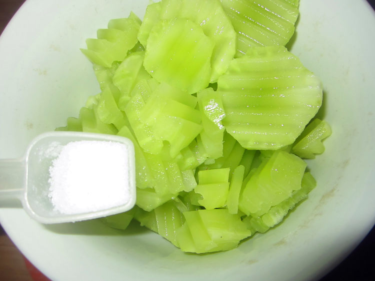 多味莴笋片步骤3