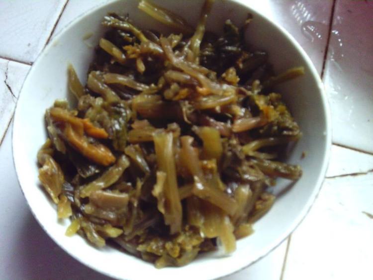 雪菜炒莴笋步骤1