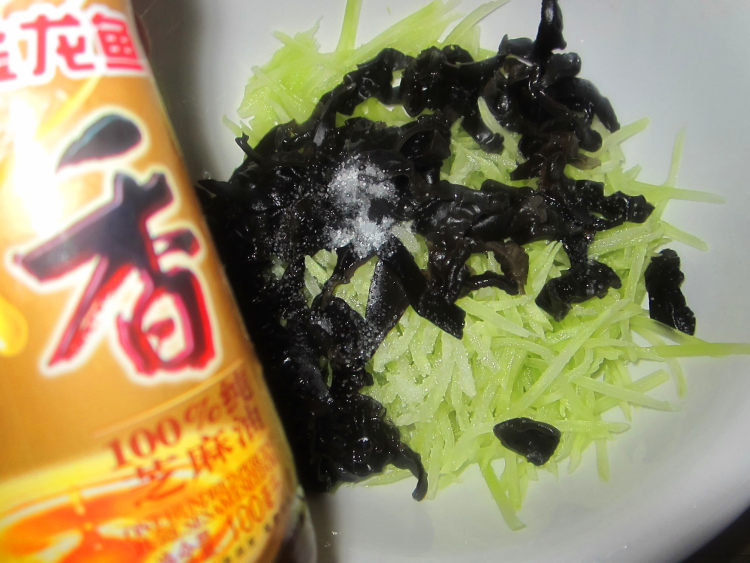 莴笋木耳丝步骤10