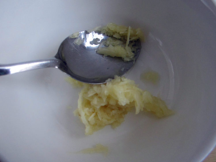 蒜泥莴笋蛋丝步骤7