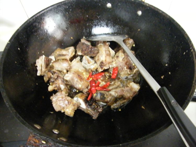 腊排炖莴笋步骤4