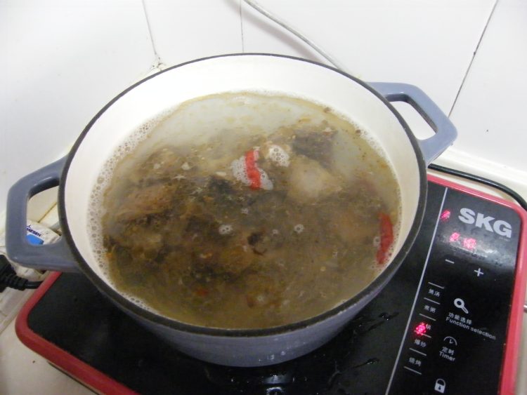 腊排炖莴笋步骤6