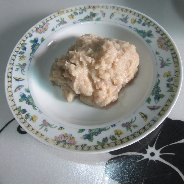 油炸鱼肉莴笋丸子步骤3