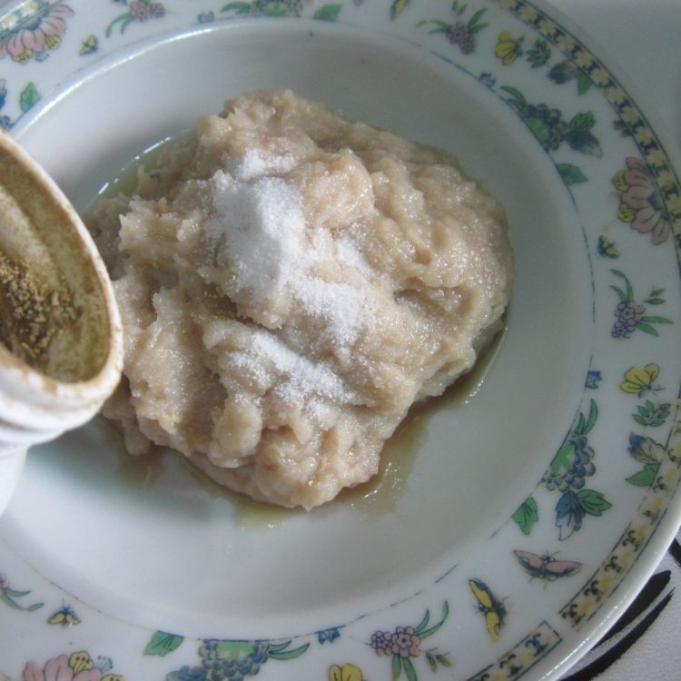油炸鱼肉莴笋丸子步骤5