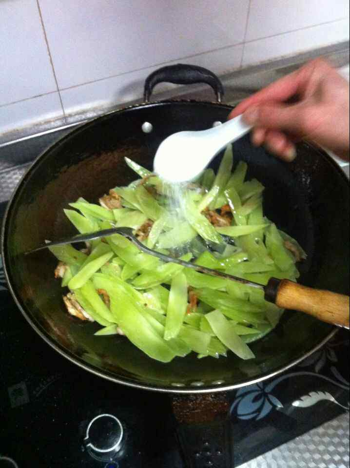 肉丝莴笋片步骤4