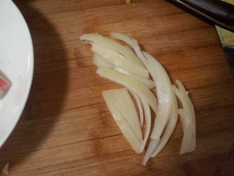 莴笋炒虾仁蟹棒步骤3
