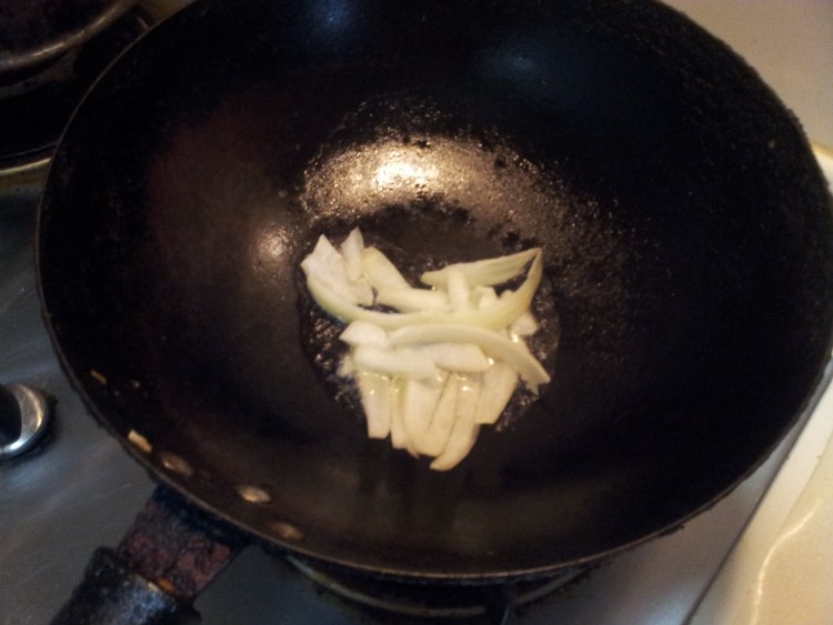 莴笋炒虾仁蟹棒步骤4
