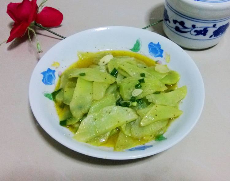 小炒莴笋片步骤7
