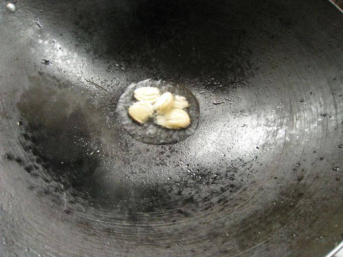 莴笋胡萝卜炒猪肚步骤5