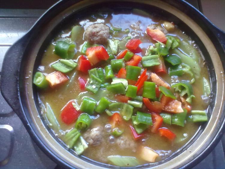 砂锅莴笋肉丸煲步骤10