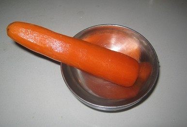 莴笋胡萝卜炒肉步骤3