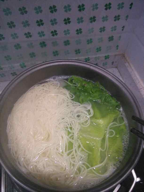 番茄鸡蛋汤面步骤6