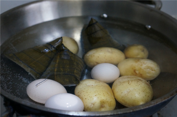 虾仁土豆沙拉早餐步骤3