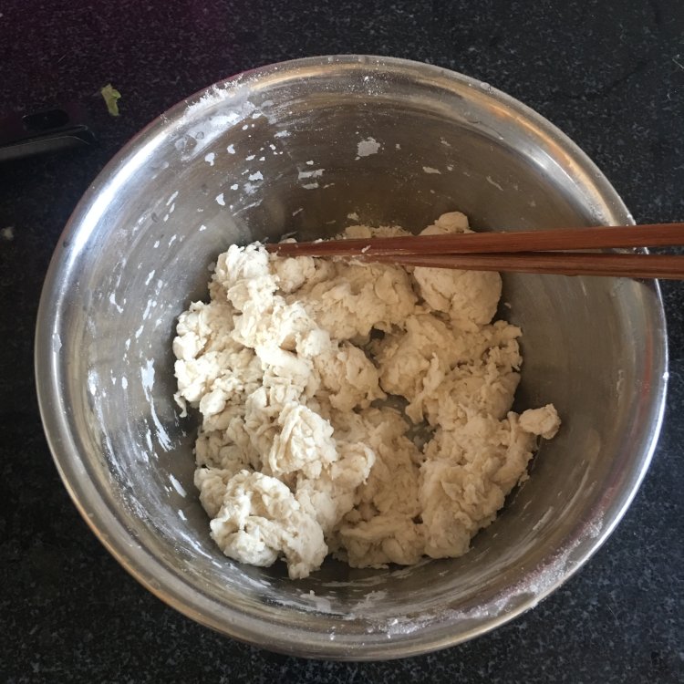 西红柿木耳疙瘩汤步骤6
