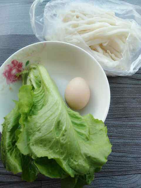 生菜炒米面步骤1