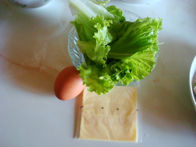 生菜芝士鸡蛋煎饼步骤1