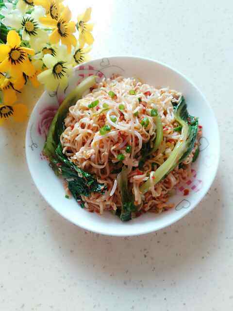 银芽青菜炒面步骤13