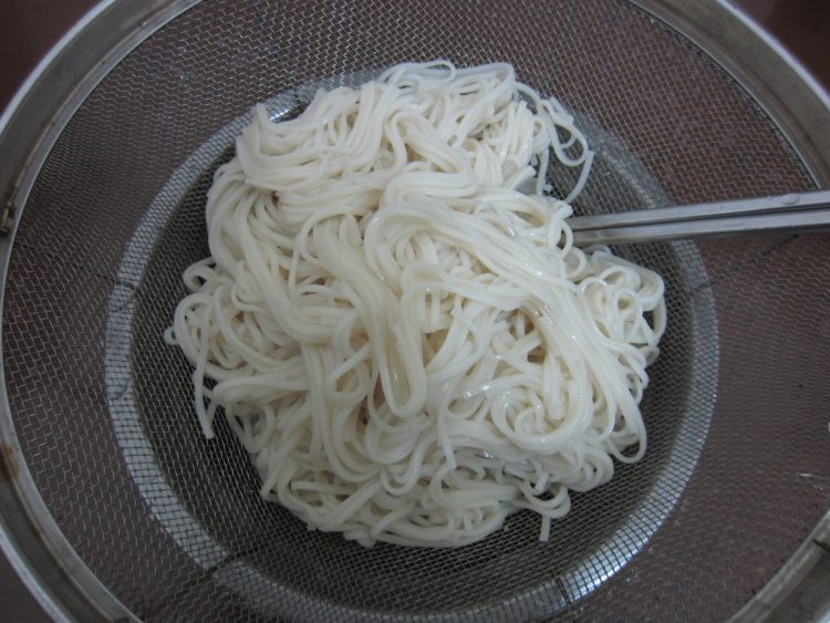 清汤肉片挂面步骤4