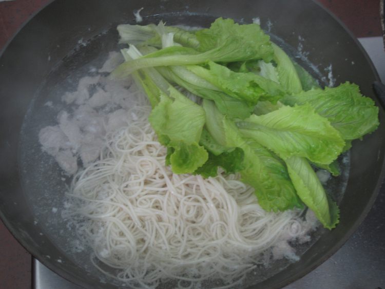 清汤肉片挂面步骤8