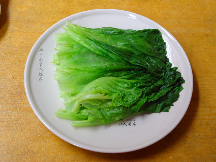 酸蒜白灼生菜步骤6