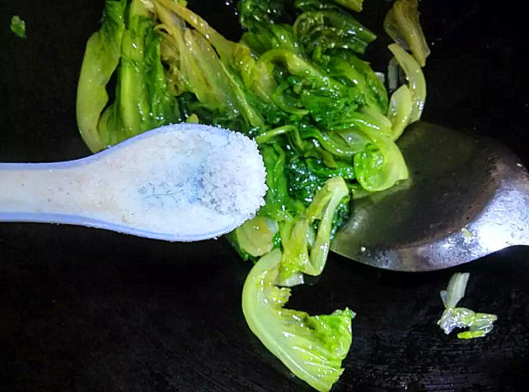 素炒生菜步骤5