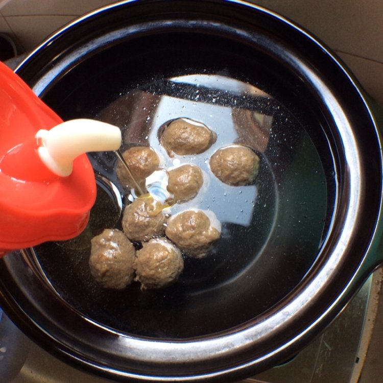 牛肉丸汤面步骤3