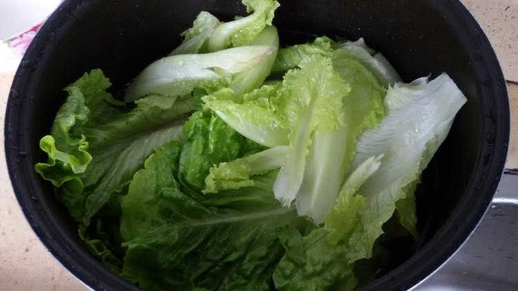 生菜香炒油麦菜步骤1