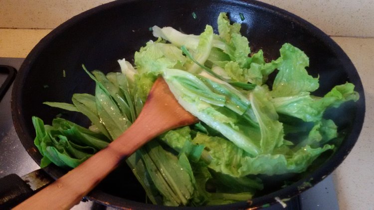 生菜香炒油麦菜步骤6