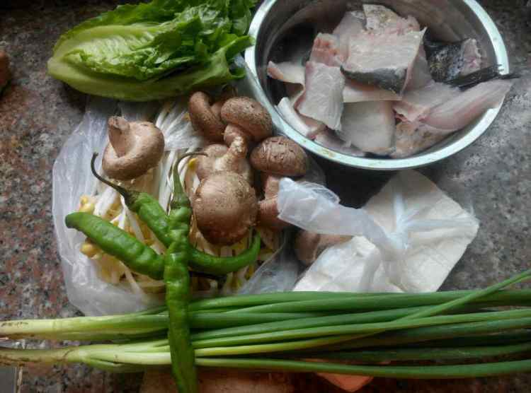 鱼骨豆腐煲步骤1