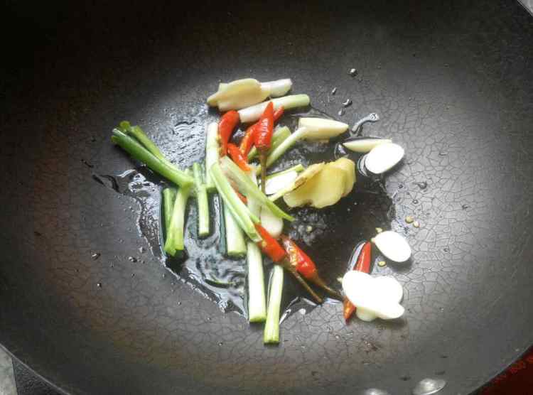 鱼骨豆腐煲步骤3