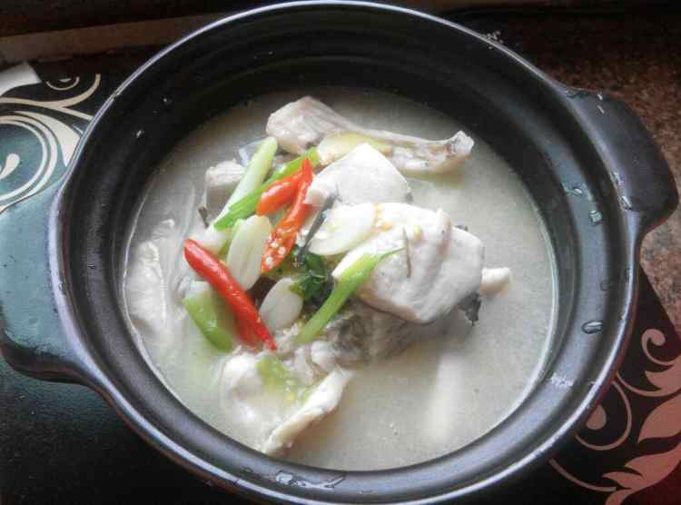 鱼骨豆腐煲步骤6