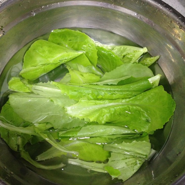 秘酱拌生菜步骤1