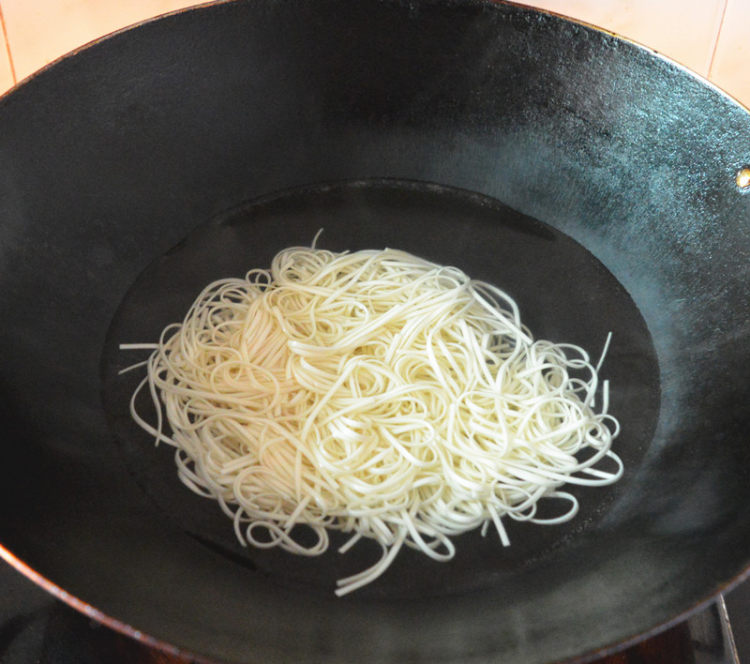 生菜肉片挂面步骤4