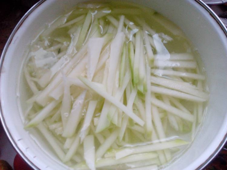 酸辣木瓜丝步骤3