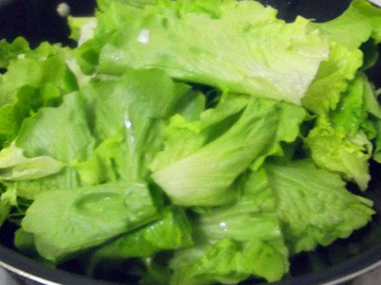 粉丝煮生菜步骤3