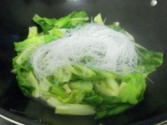 粉丝煮生菜步骤4