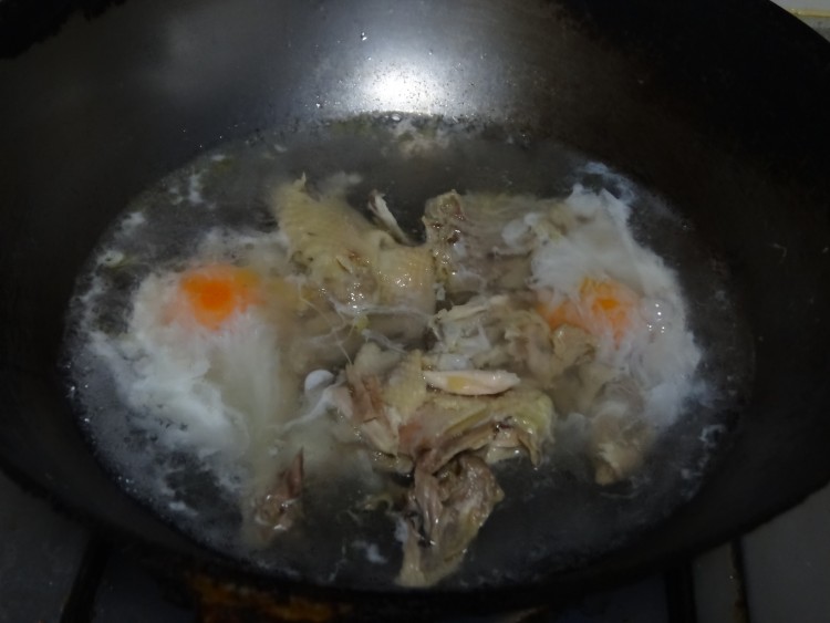 鸡蛋鸡汤面步骤3