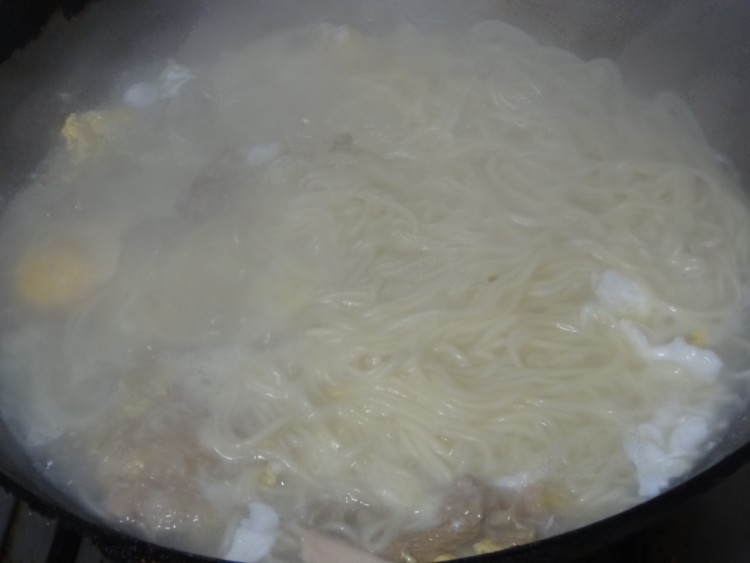 鸡蛋鸡汤面步骤8