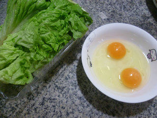 鸡蛋炒生菜步骤1