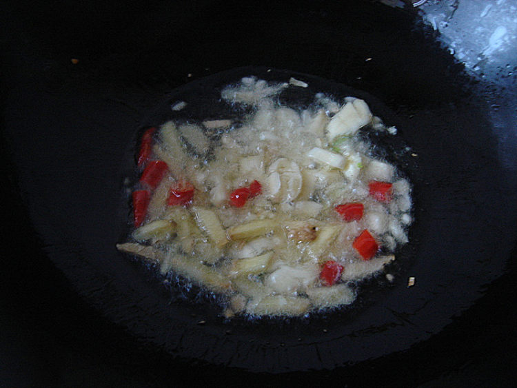 生菜炖豆腐步骤1