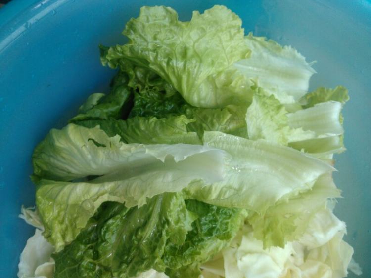 洋葱炒生菜丸子步骤1